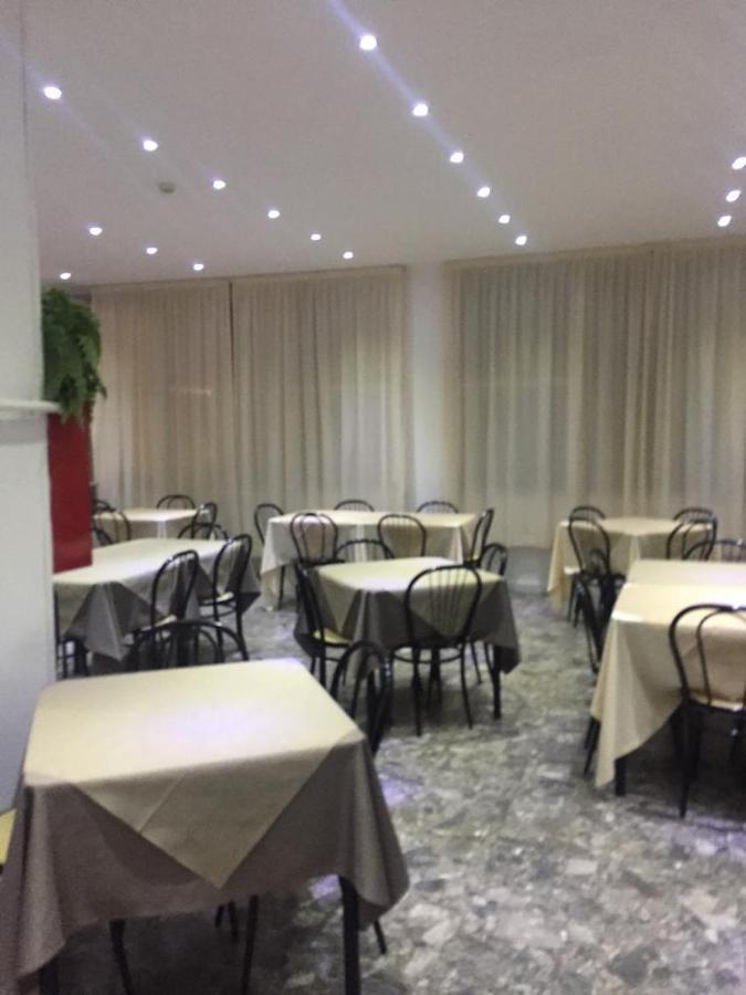 Hotel Piccari Nuova Gestione Rimini Eksteriør billede