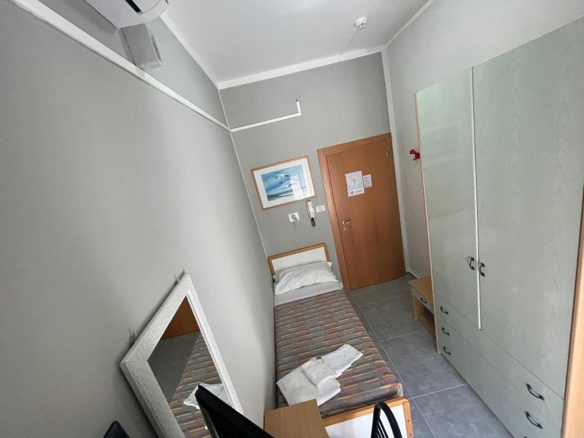 Hotel Piccari Nuova Gestione Rimini Eksteriør billede