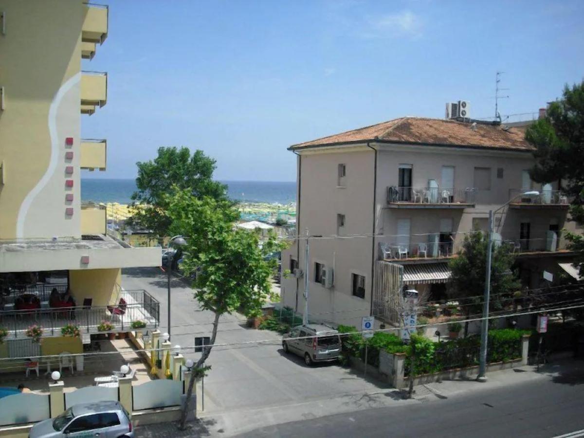 Hotel Piccari Nuova Gestione Rimini Eksteriør billede